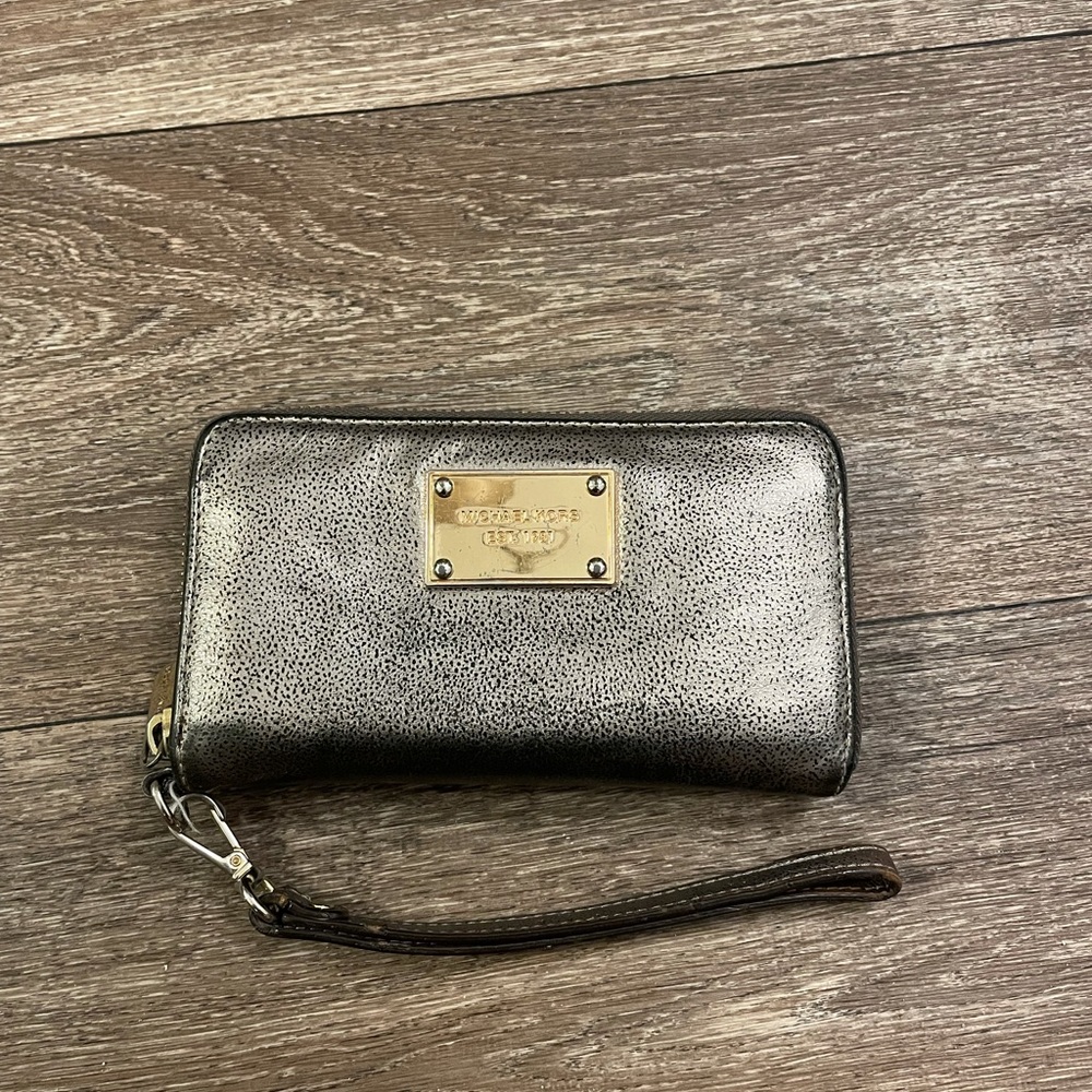 Michael Kors wallet/wristlet